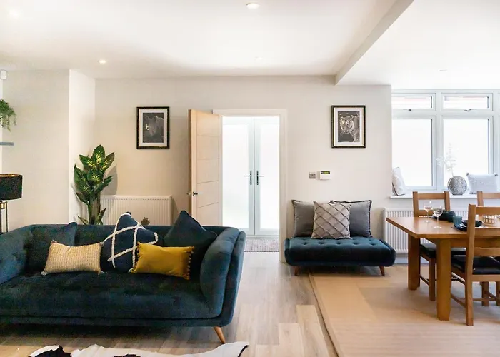 Amazing New Spacious Apartment In Se1