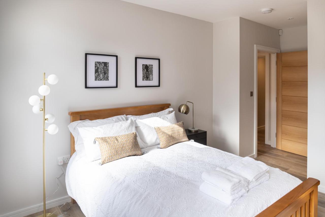 Amazing New Spacious In Se1 Apartment London