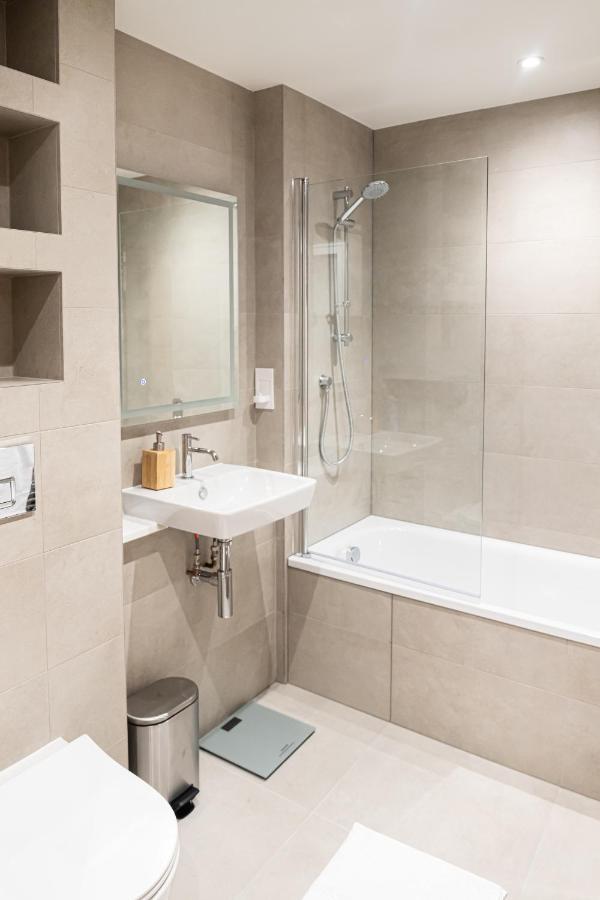 Amazing New Spacious In Se1